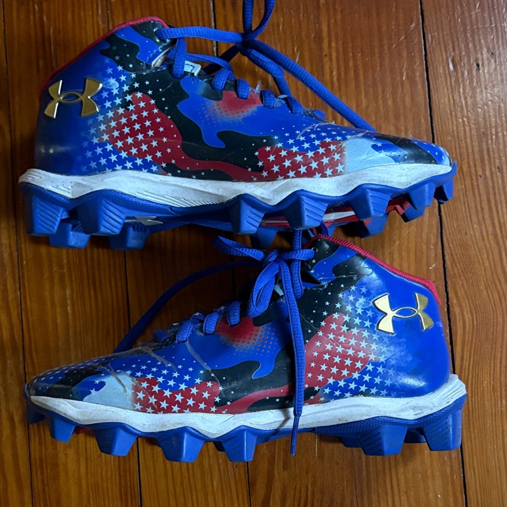Under Armour Kids Blue Red White Star Print Football Cleats